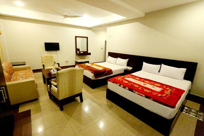Hotel Multan Continental Exterior photo